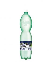 Mattoni Black s příchutí černých plodů jemně perlivá 1,5l